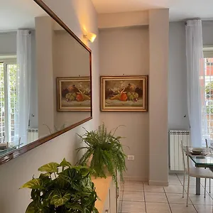 Spacious And Bright Rome